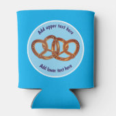 ダブルプレッツェル – 任意の文字で喉の渇いたサルテスナック 缶クーラー (裏面)