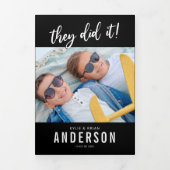 ダブル卒業写真パーティの招待状 三つ折り招待状 (カバー)