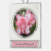 ダブル赤と白ツツツツジ春フローラ シルバープレートバナーオーナメント (左)