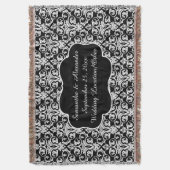 ダマスクパーソナライズされたウェディングカスタムキープサスロー スローブランケット (正面縦)