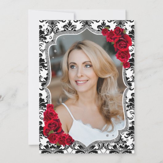 ダマスク白黒シルバーレッド写真50誕生日 招待状 (裏面)