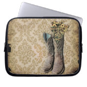 ダマスク織の野生の花の西欧諸国のカウボーイ・ブーツ ラップトップスリーブ (正面)