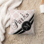 ダマスク織の黒のパリのガーリーなピンクのモノグラム クッション (ブランケット)