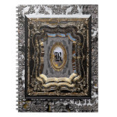 ダマスク織のDarbyのオールドスタイルの本のモノグラム ノートブック (正面)