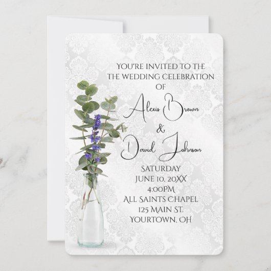 ダマスク織りの上にあるウェディング フローラル ブーケ 招待状 (正面)