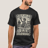 ダメな決断を生み出す道にいる愉快なスケルトン Tシャツ (正面)