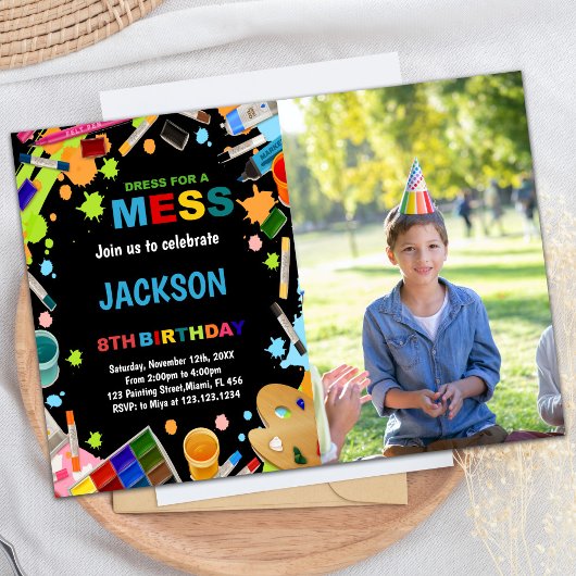 ダメージ加工の黒のドレスにペイントの招待状 招待状