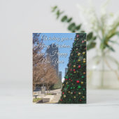 ダラスのクリスマスツリーの挨拶の向こうに ポストカード (スタンド正面)