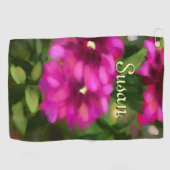 ダリアフローラフラワーフラワーマゼンタパーソナライズされた ゴルフタオル (横)
