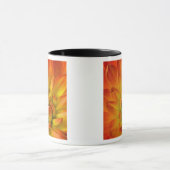 ダリア花の写真では マグカップ (中央)