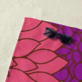 ダリア花カラフル花お名前 ビーチタオル (インサイチュ)