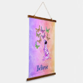 ダルマカラフルスの信じ犬 吊り下げ型タペストリー (傾斜あり)