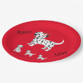 ダルマチアの子犬はパーティー紙プレートを持つ。 ペーパープレート (アングル)