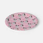 ダルマティアンズの子犬、黒い斑点、ピンクのおもちゃのボール白 ペーパープレート (アングル)