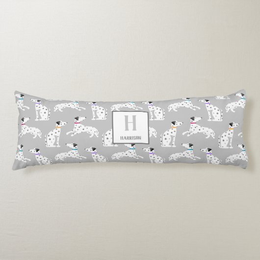 ダルマティアンドッグ水玉模様動物の水彩キッズ ボディピロー (正面)