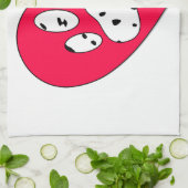 ダルマティアンポープリントイン赤いハート キッチンタオル (折り畳み)