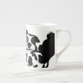 ダルマ人が愛を送った ボーンチャイナマグカップ (右)