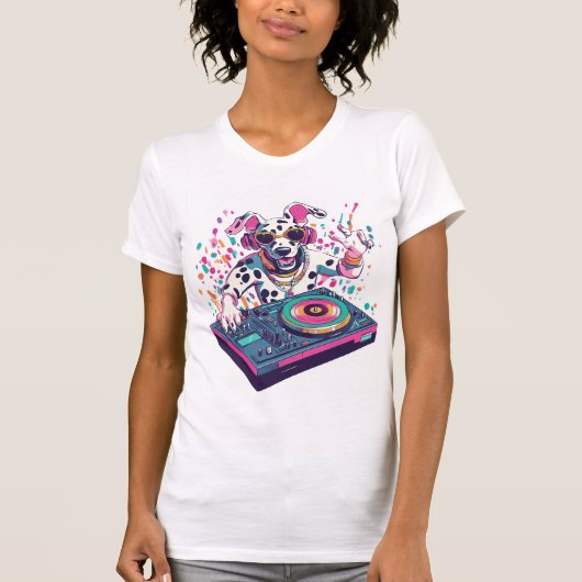 ダルメシアンDJ � EDMレイブパーティー犬 Tシャツ (正面)