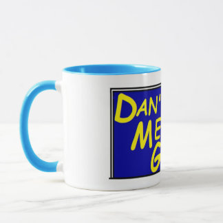 ダンの散らかったガレージ 11 oz マグ