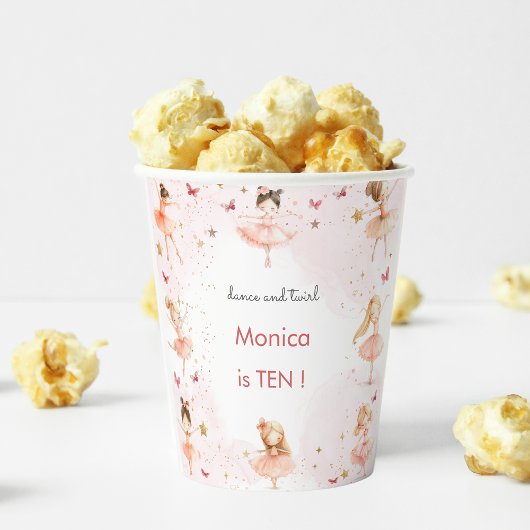 ダンスと回転かわいいバレリーナのバレエの子供の誕生日 紙コップ