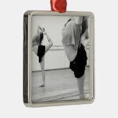 ダンスの女の子 メタルオーナメント (右)