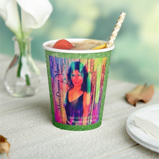 ダンスフロアでのリミックスのみ 紙コップ (インサイチュ)