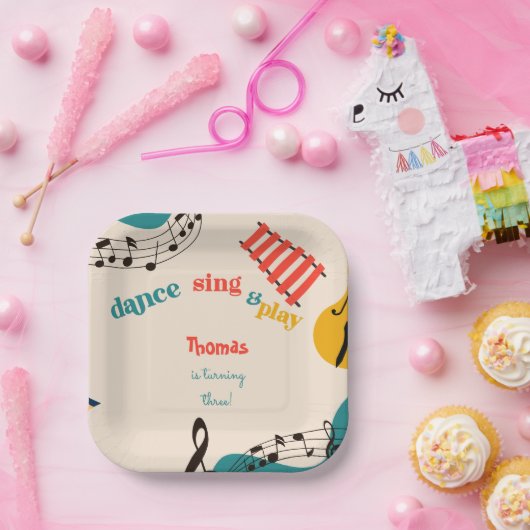 ダンス音楽と遊子供の誕生日 ペーパープレート (パーティー)