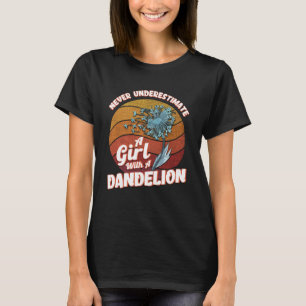 ダンデリオンガーデナーガールフラワーモティーチークダンデリオンガー Tシャツ