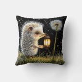 ダンデロンの隣に提灯を持つハリネズミ クッション (裏面)