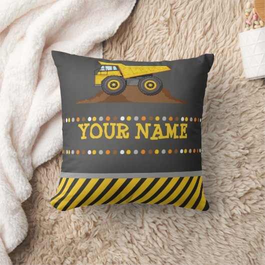 ダンプトラックの男の子の装飾用クッションのパーソナライズな名前 クッション (ブランケット)