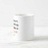 ダンプトラックドライバーのサウンドMag コーヒーマグカップ (中央)