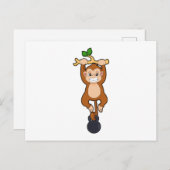 ダンベルを使った筋力トレーニングをするサル ポストカード (正面/裏面)