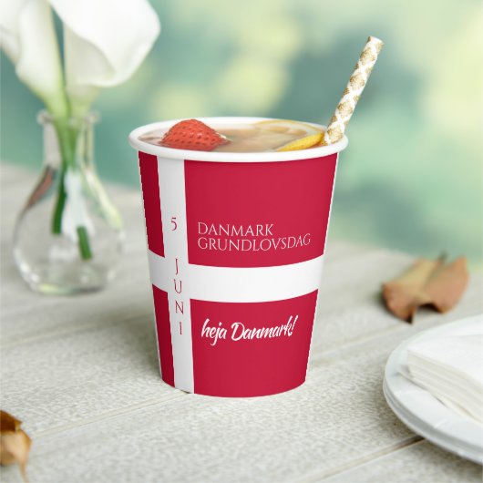 ダンマークグルンドロフスダグデンマーク国旗 紙コップ (インサイチュ)