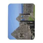 ダンルース城はブシュミルとポートラスの近くにあった マグネット (縦)