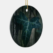 ダークアイビーリーフ自然写真 セラミックオーナメント (右)