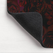 ダークガーデンレッドロマンチックな花ゴシック様式のガラス マウスパッド (コーナー)