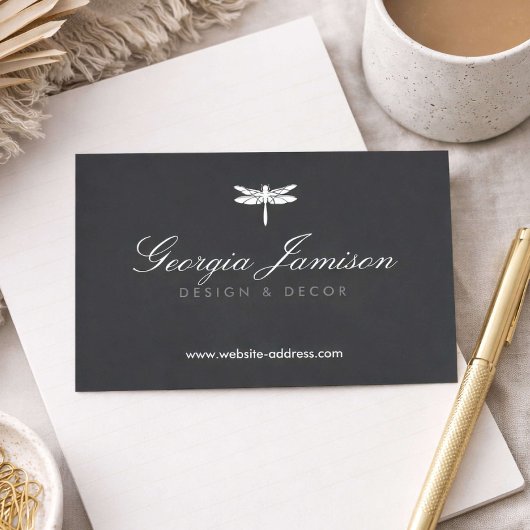 ダークグエレガントレイにトンボのロゴを入力 名刺