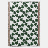 ダークグリーンのシャムロック スローブランケット (正面縦)