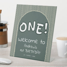 ダークグリーンのストライプ 1歳の誕生日ウェルカム 台座サイン