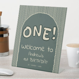 ダークグリーンのストライプ 1歳の誕生日ウェルカム 台座サイン