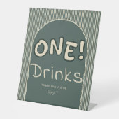ダークグリーンのストライプ 1歳の誕生日ドリンク 台座サイン (正面)