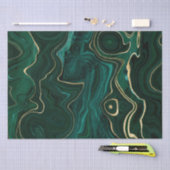 ダークグリーンのマラカイトと金箔の地層を覆う 薄葉紙 (クラフト)