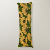 ダークグリーンの黄色いケシ ボディピロー (正面縦)