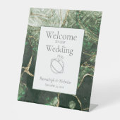 ダークグリーンエメラルド結婚ジェムストーン 台座サイン (正面)