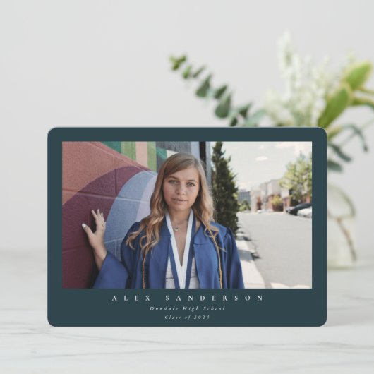 ダークグリーンシンプルモダン独身の写真の卒業 案内状 (スタンド正面)