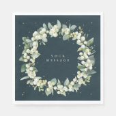 ダークグリーンスノーベリー+ユーカリスクリスマスリース スタンダードランチョンナプキン (正面)