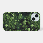 ダークグリーンハート柄 iPhone 15ケース (裏面横)