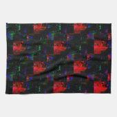 ダークグリーンパッチ上の赤い四角のモザイクオーバーレイ キッチンタオル (横)