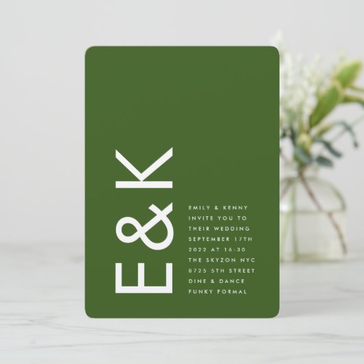 ダークグリーンモダンウルトラ結婚モノグラム 招待状 (スタンド正面)