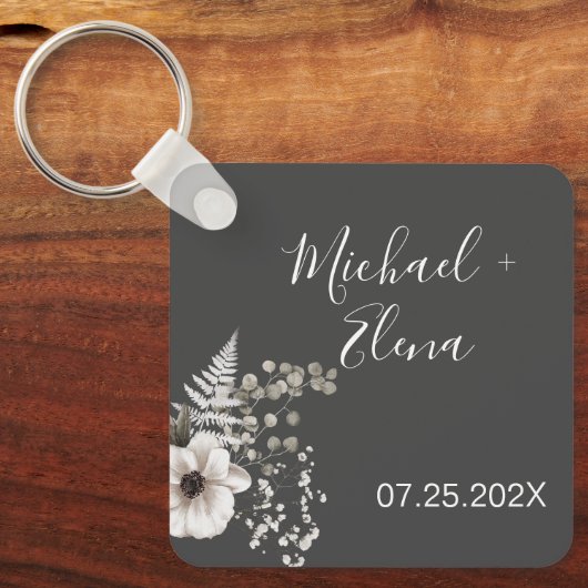 ダークグレーとホワイトのフローラ結婚ズ キーホルダー (正面)